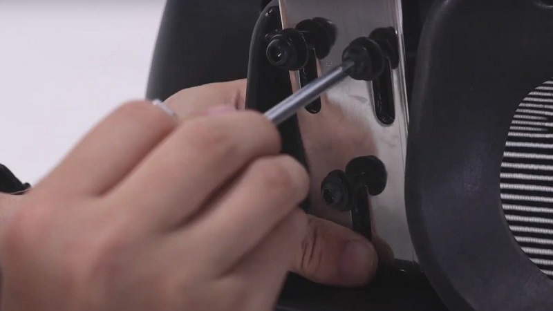 lắp phần lưng ghế