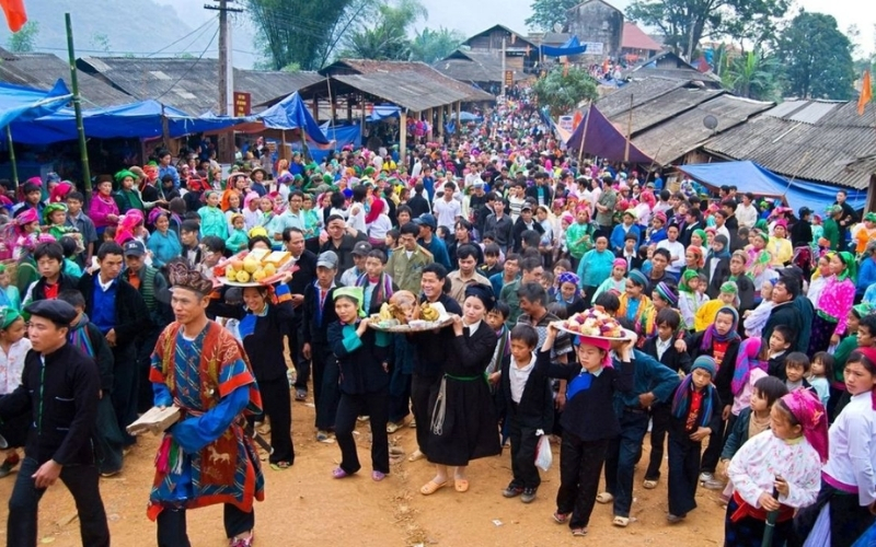 Chợ tình Khâu Vai