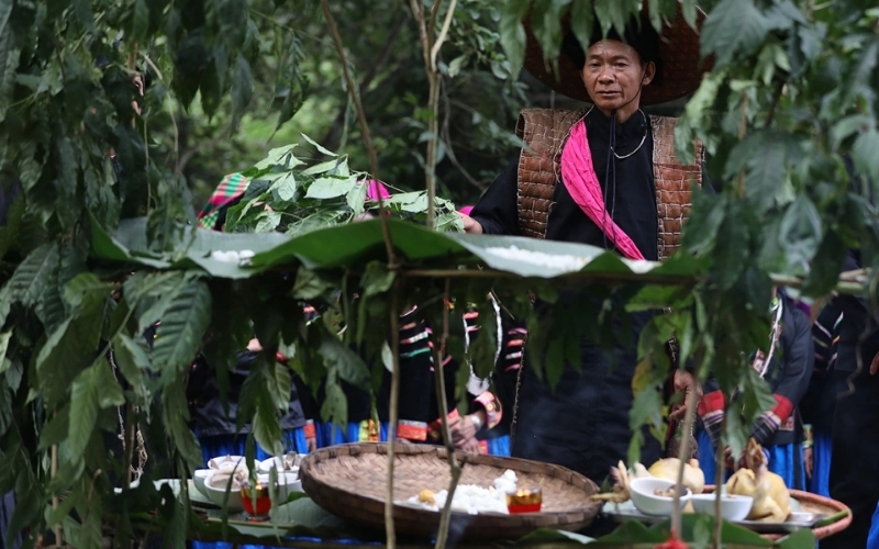 Lễ cúng Thần Rừng