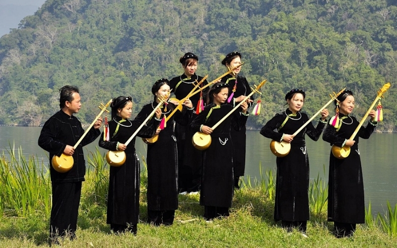 Lễ hội Cầu Trăng