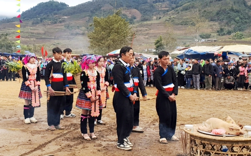 Lễ hội Gầu Tào