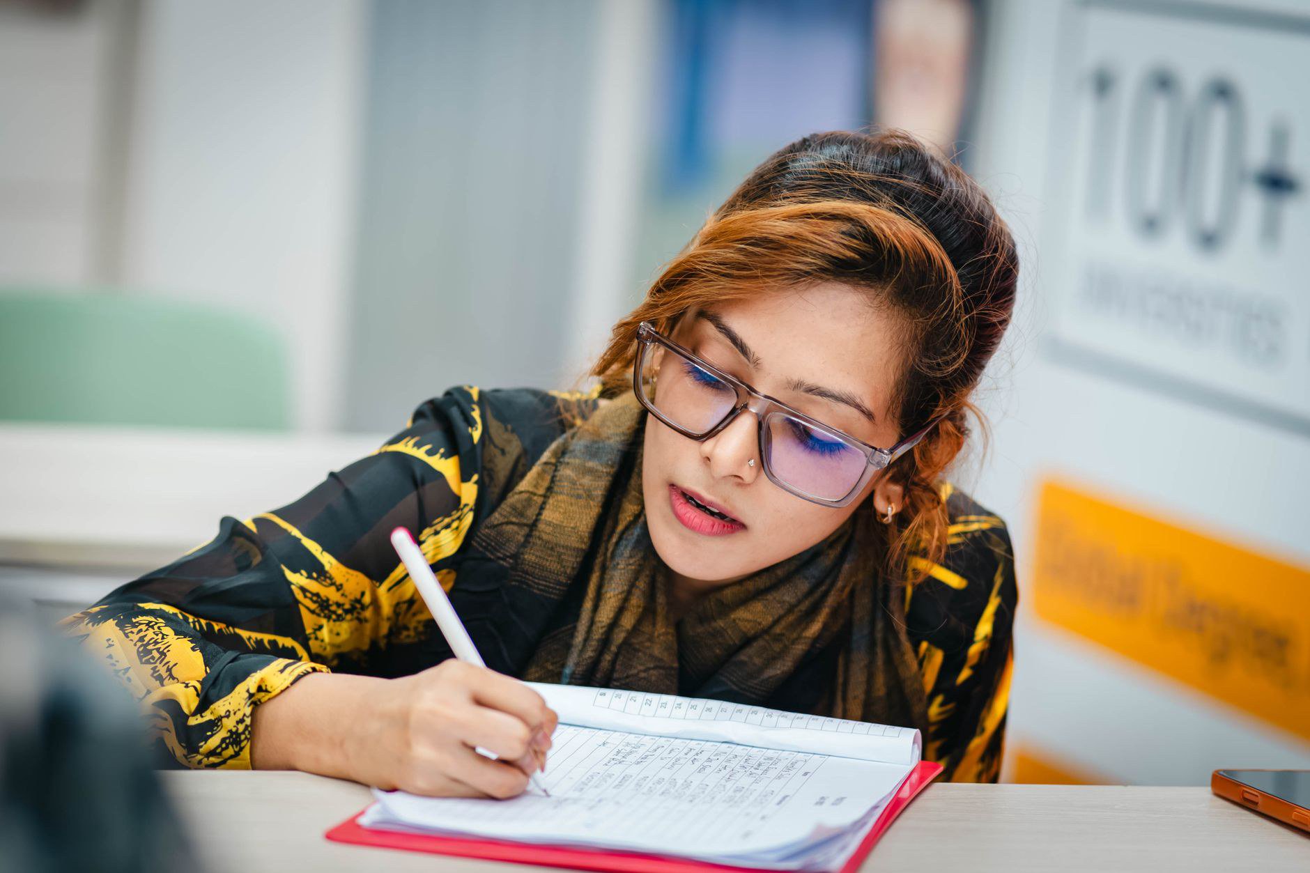 Định hướng học tập, ngành nghề và kỳ thi cho con Định hướng học tập, ngành nghề và kỳ thi cho con
